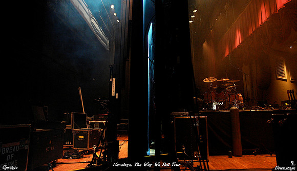 Upstage/Downstage
